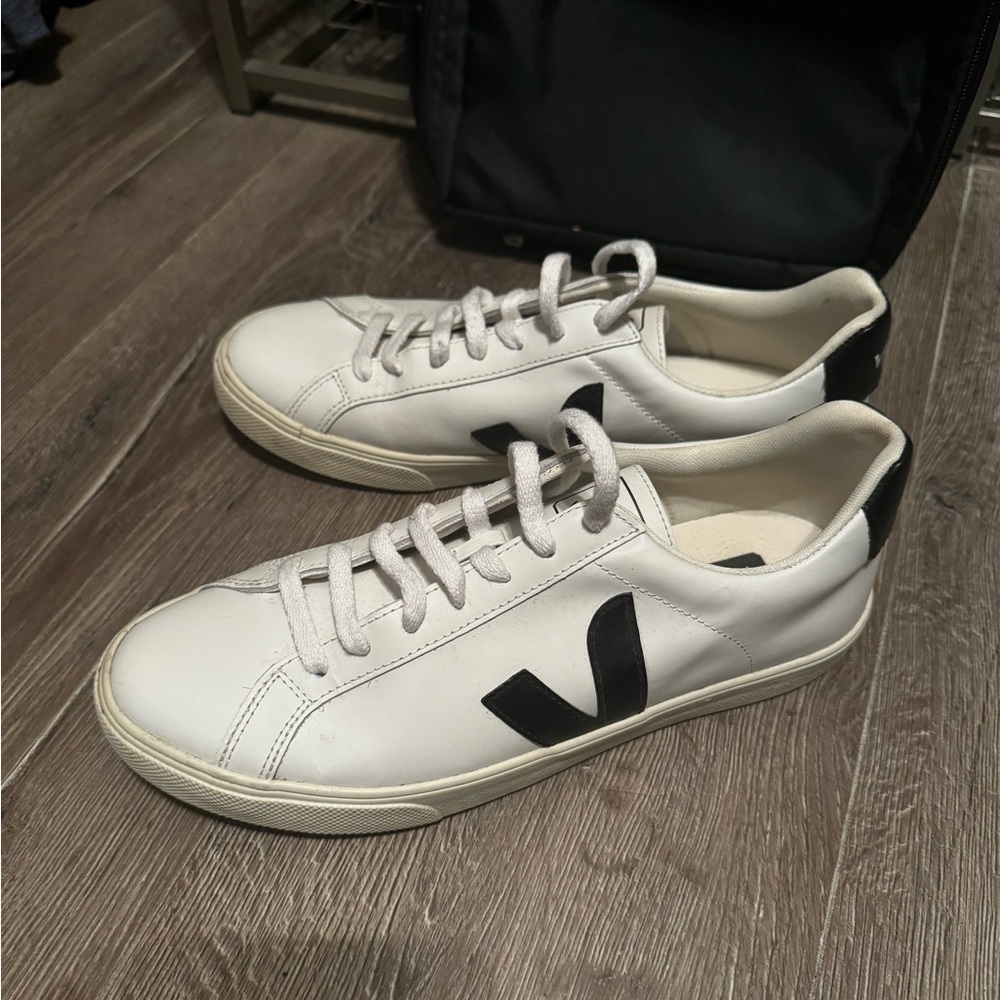 Veja Esplar Logo Sneakers - Size 9 - Black and White - Picture 7 of 11